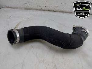 Gebruikte Intercooler Slang Porsche Macan (95B) 2.0 16V Turbo Prijs € 25,00 Margeregeling aangeboden door AutoHam