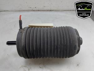 Gebruikte Luchtbalg Porsche Macan (95B) 2.0 16V Turbo Prijs € 250,00 Margeregeling aangeboden door AutoHam