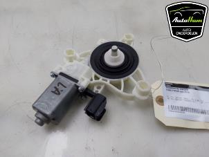 Gebruikte Motor electrisch raam Ford Focus 4 1.0 Ti-VCT EcoBoost 12V 125 Prijs € 30,00 Margeregeling aangeboden door AutoHam