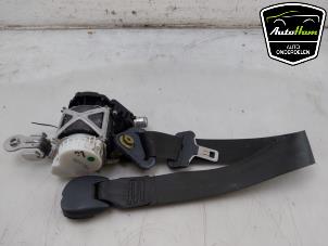 Gebruikte Veiligheidsgordel links-voor Renault Clio III (BR/CR) 1.4 16V Prijs € 75,00 Margeregeling aangeboden door AutoHam