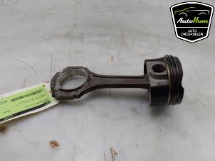 Gebruikte Zuiger Mercedes AMG GT (C190) 4.0 R V8 Biturbo Prijs € 175,00 Margeregeling aangeboden door AutoHam