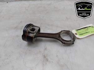 Gebruikte Zuiger Mercedes AMG GT (C190) 4.0 R V8 Biturbo Prijs € 175,00 Margeregeling aangeboden door AutoHam