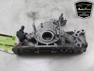 Gebruikte Oliepomp Skoda Karoq 1.5 TSI 16V Prijs € 95,00 Margeregeling aangeboden door AutoHam