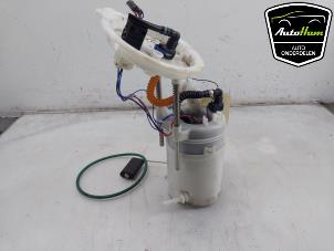 Gebruikte Tank element Pomp BMW X3 (F25) xDrive 20i 2.0 16V Twin Power Turbo Prijs € 150,00 Margeregeling aangeboden door AutoHam