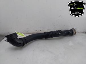 Gebruikte Luchtinlaat slang BMW X3 (F25) xDrive 20i 2.0 16V Twin Power Turbo Prijs € 95,00 Margeregeling aangeboden door AutoHam