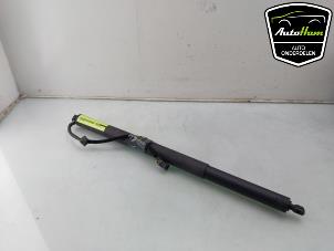 Gebruikte Achterklep motor Alfa Romeo Stelvio (949) 2.0 T 16V Q4 Prijs € 125,00 Margeregeling aangeboden door AutoHam