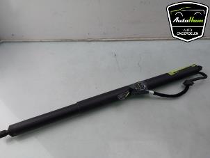 Gebruikte Achterklep motor Alfa Romeo Stelvio (949) 2.0 T 16V Q4 Prijs € 125,00 Margeregeling aangeboden door AutoHam