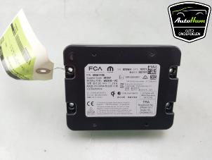 Gebruikte Draadloze oplader Alfa Romeo Stelvio (949) 2.0 T 16V Q4 Prijs € 95,00 Margeregeling aangeboden door AutoHam