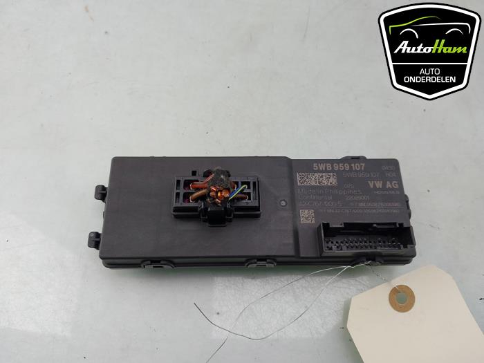 Gebruikte Computer Diversen Skoda Octavia Combi (NXAC) 1.0 TSI e-TEC 12V Prijs € 95,00 Margeregeling aangeboden door AutoHam