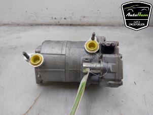 Gebruikte Aircopomp Volvo XC60 II (UZ) 2.0 T8 16V Recharge, Twin Engine AWD Prijs € 350,00 Margeregeling aangeboden door AutoHam