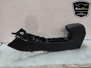 Gebruikte Armsteun Ford Puma 1.0 Ti-VCT EcoBoost Hybrid 12V Prijs € 95,00 Margeregeling aangeboden door AutoHam