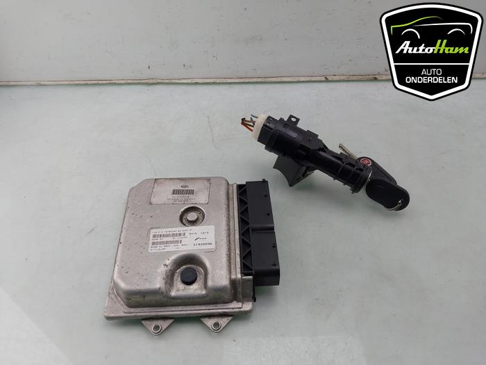 Gebruikte Kontaktslot + computer Fiat Panda (312) 0.9 TwinAir 65 Prijs € 150,00 Margeregeling aangeboden door AutoHam