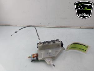 Gebruikte Slotmechaniek Portier 4Deurs rechts-voor Opel Mokka 1.2 Turbo 12V Prijs € 40,00 Margeregeling aangeboden door AutoHam