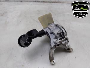 Gebruikte Oliepomp Volkswagen Golf VIII (CD1) 1.0 TSI 12V Prijs € 100,00 Margeregeling aangeboden door AutoHam