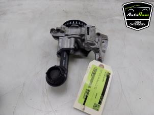 Gebruikte Oliepomp Volkswagen Caddy Cargo V (SBA/SBH) 2.0 TDI BlueMotionTechnology Prijs € 95,00 Margeregeling aangeboden door AutoHam