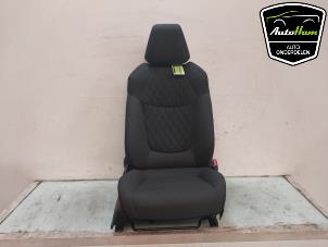 Gebruikte Stoel rechts Toyota Corolla (E21) 1.8 VVTi 16V Hybrid Prijs € 200,00 Margeregeling aangeboden door AutoHam
