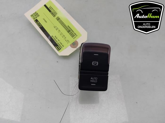 Gebruikte Schakelaar handrem Volkswagen Golf VII (AUA) 1.4 GTE 16V Prijs € 20,00 Margeregeling aangeboden door AutoHam