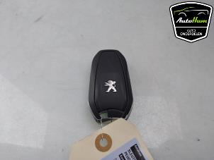 Gebruikte Sleutel Peugeot 5008 II (M4/MC/MJ/MR) 1.2 12V e-THP PureTech 130 Prijs € 75,00 Margeregeling aangeboden door AutoHam