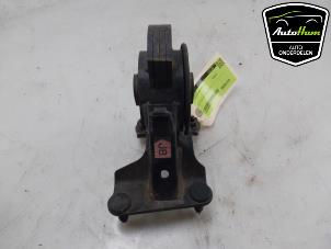 Gebruikte Motorsteun Toyota RAV4 (A4) 2.5 Hybrid 16V VVT-i 4x4 Prijs € 50,00 Margeregeling aangeboden door AutoHam