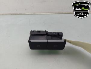 Gebruikte Schakelaar handrem Volkswagen Golf VIII (CD1) 1.5 TSI BlueMotion 16V Prijs € 20,00 Margeregeling aangeboden door AutoHam