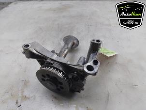 Gebruikte Oliepomp Volkswagen Passat Variant (365) 1.6 TDI 16V Bluemotion Prijs € 50,00 Margeregeling aangeboden door AutoHam