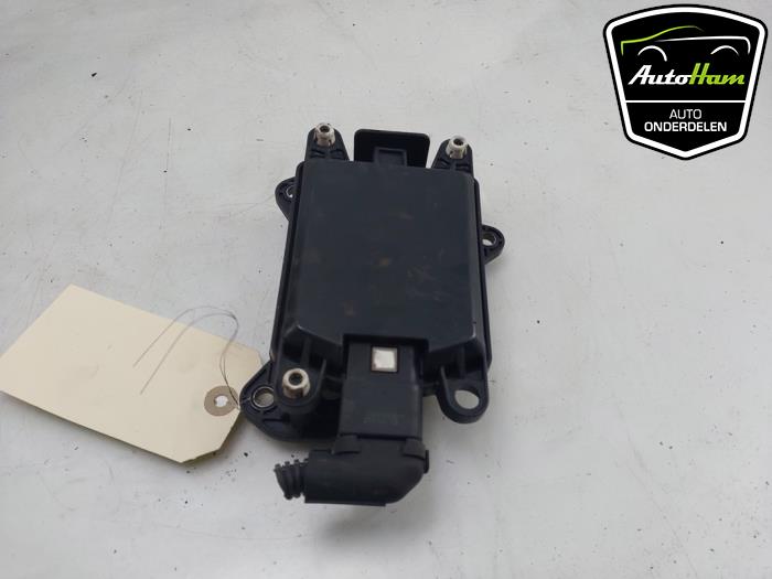 Gebruikte Radar sensor Peugeot 5008 II (M4/MC/MJ/MR) 1.2 12V e-THP PureTech 130 Prijs € 295,00 Margeregeling aangeboden door AutoHam