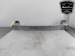 Gebruikte Bumperbalk voor Peugeot 208 II (UB/UH/UP) 1.2 Vti 12V PureTech 75 Prijs € 150,00 Margeregeling aangeboden door AutoHam