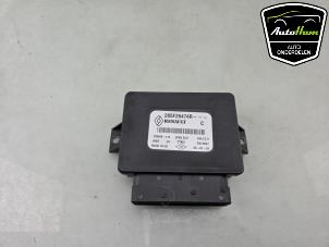 Gebruikte Handrem Module Renault Kadjar (RFEH) 1.2 Energy TCE 130 Prijs € 95,00 Margeregeling aangeboden door AutoHam