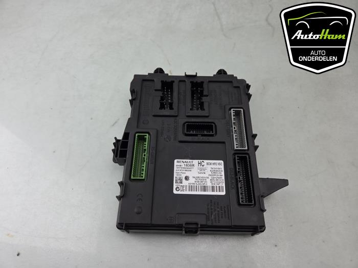 Gebruikte Module Bodycontrol Renault Kadjar (RFEH) 1.2 Energy TCE 130 Prijs € 95,00 Margeregeling aangeboden door AutoHam