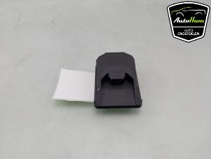 Gebruikte Camera voorzijde Renault Kadjar (RFEH) 1.2 Energy TCE 130 Prijs € 150,00 Margeregeling aangeboden door AutoHam