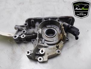 Gebruikte Oliepomp Volkswagen Golf VIII (CD1) 1.5 eTSI 16V Prijs € 95,00 Margeregeling aangeboden door AutoHam