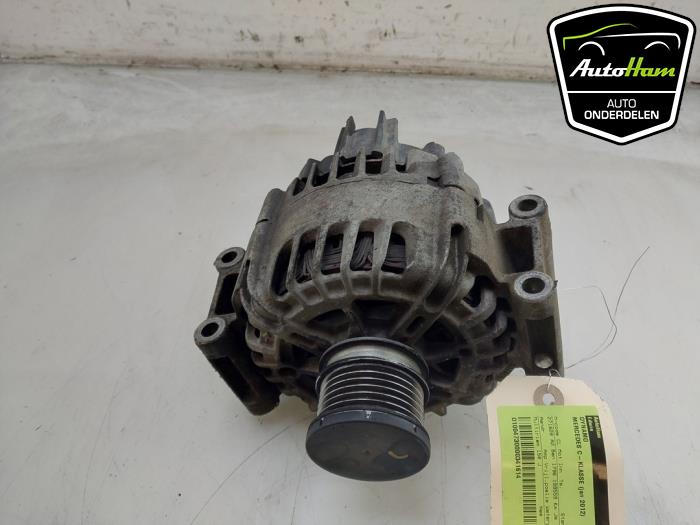 Dynamo van een Mercedes-Benz C (W204) 1.8 C-180 CGI 16V 2012