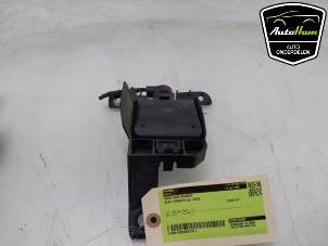 Gebruikte Dode hoek sensor Seat Tarraco 1.5 TSI ACT 16V Prijs € 150,00 Margeregeling aangeboden door AutoHam