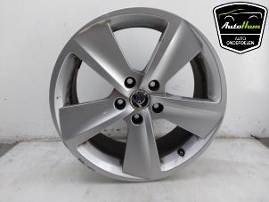 Gebruikte Velg Skoda Octavia Combi (5EAC) 1.0 TSI 12V Prijs € 95,00 Margeregeling aangeboden door AutoHam