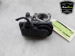 Gebruikte Gasklephuis Renault Captur (2R) 1.2 TCE 16V EDC Prijs € 20,00 Margeregeling aangeboden door AutoHam