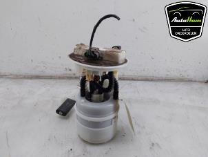 Gebruikte Tank element Pomp Renault Captur (2R) 1.2 TCE 16V EDC Prijs € 45,00 Margeregeling aangeboden door AutoHam