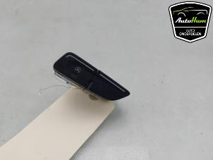 Gebruikte Schakelaar Ford Transit Connect (PJ2) 1.5 EcoBlue Prijs € 24,20 Inclusief btw aangeboden door AutoHam