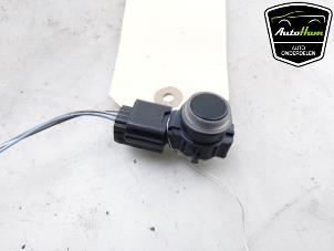 Gebruikte Sensor PDC Renault Kadjar (RFEH) 1.2 Energy TCE 130 Prijs € 25,00 Margeregeling aangeboden door AutoHam