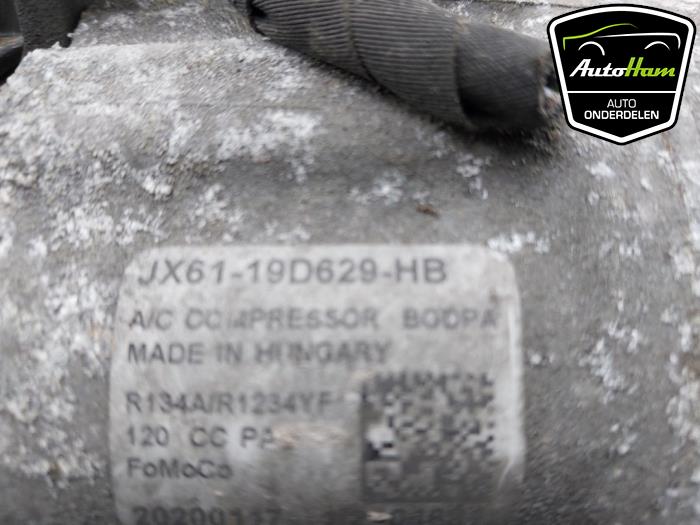 Aircopomp van een Ford Transit Connect (PJ2) 1.5 EcoBlue 2020