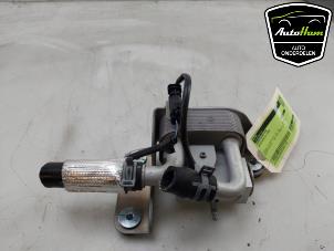 Gebruikte Warmtewisselaar Volvo XC40 (XZ) 1.5 T5 Plug-in Hybrid 16V Prijs € 75,00 Margeregeling aangeboden door AutoHam