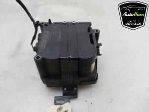 Gebruikte Start/stop condensator Volvo XC40 (XZ) 1.5 T5 Plug-in Hybrid 16V Prijs € 150,00 Margeregeling aangeboden door AutoHam