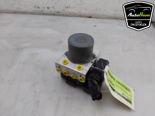 Gebruikte ABS Pomp Volvo XC40 (XZ) 1.5 T5 Plug-in Hybrid 16V Prijs € 250,00 Margeregeling aangeboden door AutoHam