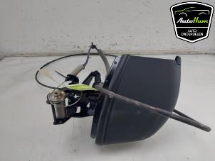 Gebruikte Achterklep Scharnier Ferrari 296 GTS 3.0 PHEV Prijs € 477,95 Inclusief btw aangeboden door AutoHam