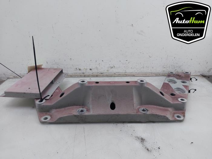 Gebruikte Subframe Ferrari 296 GTS 3.0 PHEV Prijs € 1.754,50 Inclusief btw aangeboden door AutoHam