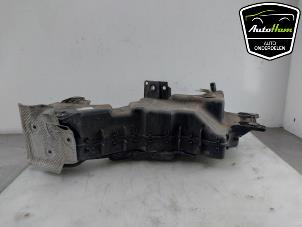 Gebruikte Adblue tank Ford Transit Connect (PJ2) 1.5 EcoBlue Prijs € 211,75 Inclusief btw aangeboden door AutoHam