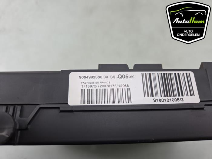 Computer Body Control van een Peugeot 508 SW (8E/8U) 1.6 THP 16V 2012