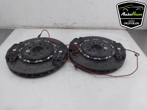 Gebruikte Remschijf + blok achter Ferrari 296 GTS 3.0 PHEV Prijs op aanvraag aangeboden door AutoHam