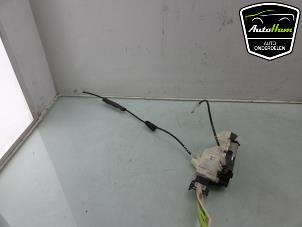 Gebruikte Deurslot Mechaniek 4Deurs links-voor Peugeot 308 (4A/C) 1.6 VTI 16V Prijs € 95,00 Margeregeling aangeboden door AutoHam