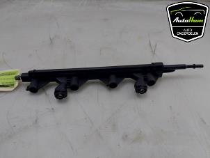 Gebruikte Injector brug Mini Mini (R56) 1.4 16V One Prijs € 40,00 Margeregeling aangeboden door AutoHam