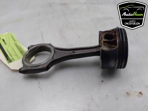 Gebruikte Zuiger Porsche Panamera (971G) 4.0 V8 32V Turbo Prijs € 150,00 Margeregeling aangeboden door AutoHam